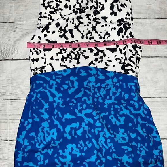 NEW House Of CB Lamour White Printed Stretch Pencil Dress White Black Blue sz XS - Picture 5 of 9
